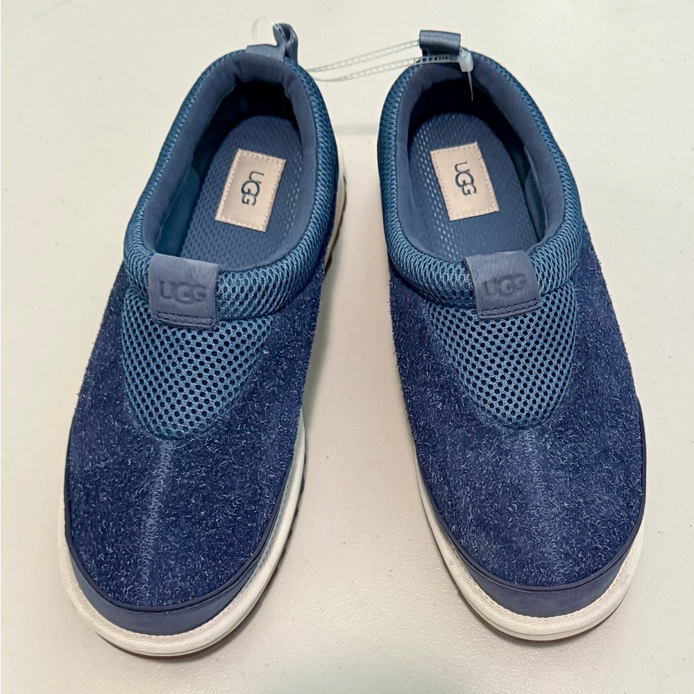 UGG Men Slip on